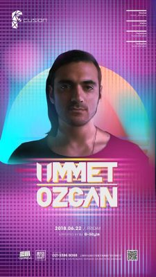 Un Soir Étincelant avec Ummet Ozcan: La Fusion Magique entre la Musique Égyptienne et la Trance Européenne!