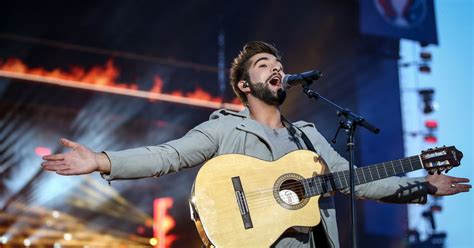 Le Concert Renaissance de Kendji Girac: Une Nuit Inoubliable sous les Etoiles!