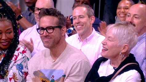 Le concert surprise de Ryan Reynolds à Paris: Une nuit d'humour et de surprises musicales!